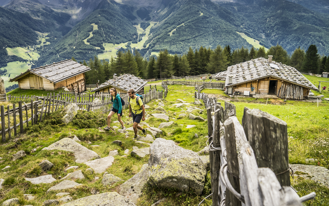 Hochalpine Entspannung in Ihrem Wellnesshotel im Ahrntal Hochalpine Entspannung in Ihrem Wellnesshotel im Ahrntal